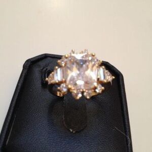 Elegant Gold Clear Crystal Women's Ring